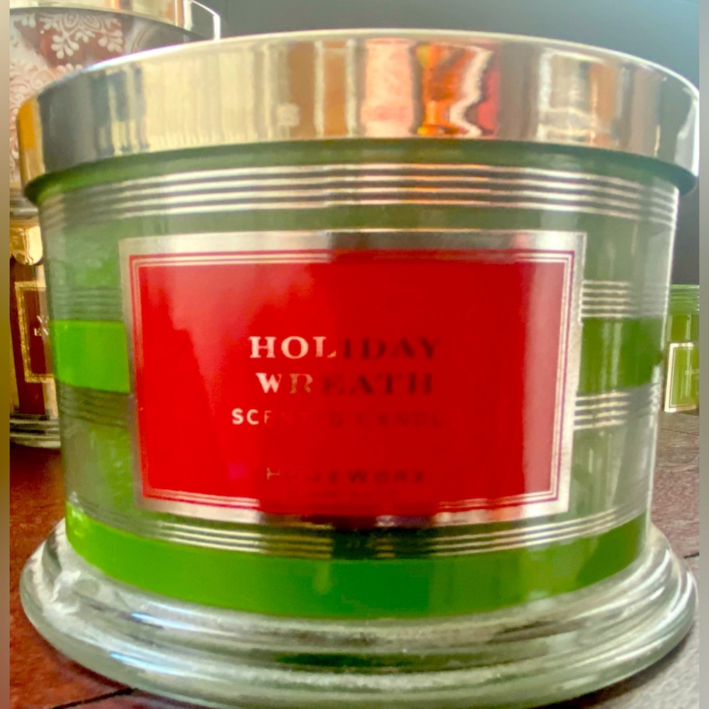 🎄”HOLIDAY WREATH” HOMEWORX BY HARRY SLATKIN 4 WICK CANDLE NEW🎄